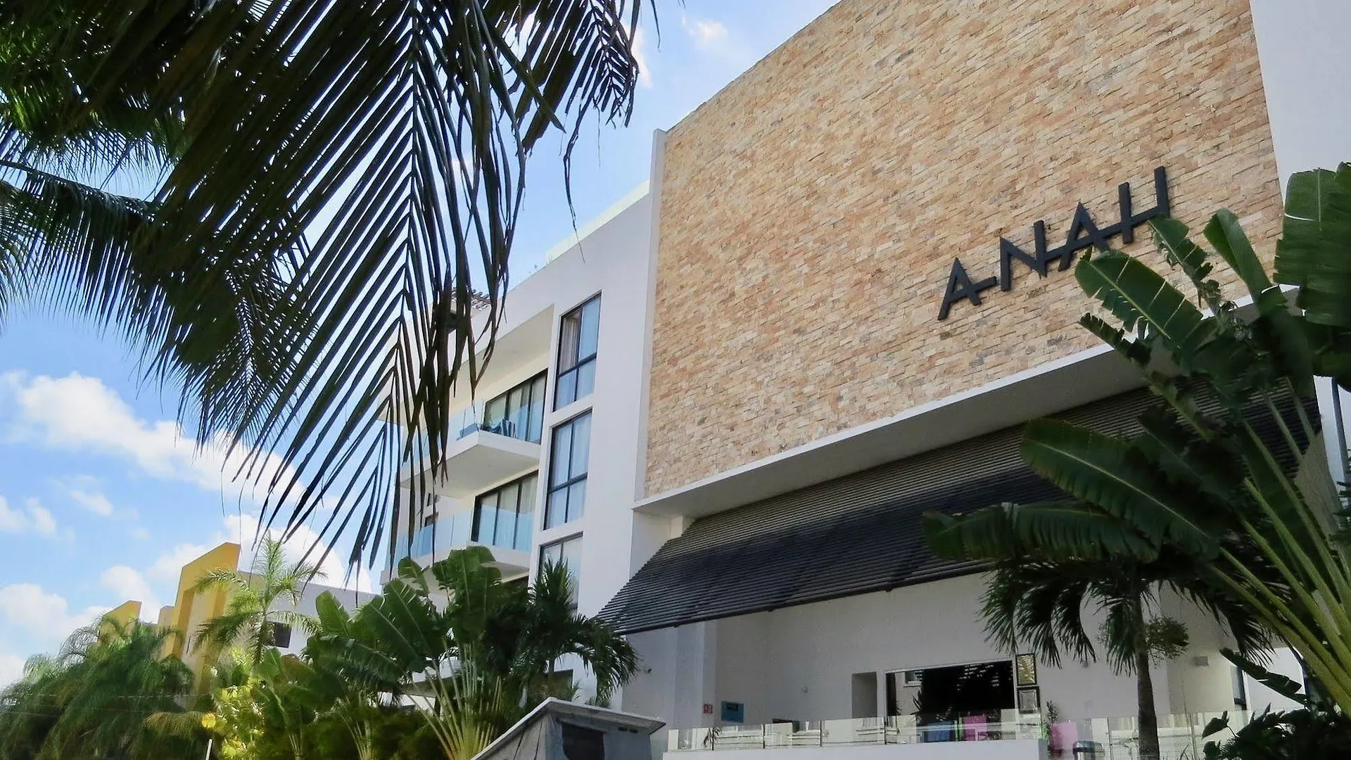 Anah Suites Playa del Carmen Apartahotel
